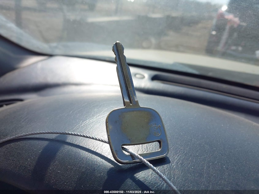 2000 Toyota Camry Solara Se VIN: 2T1CG22P5YC365368 Lot: 43580150