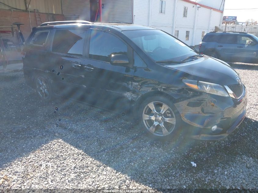 TOYOTA SIENNA SE PREMIUM 8 PASSENGER