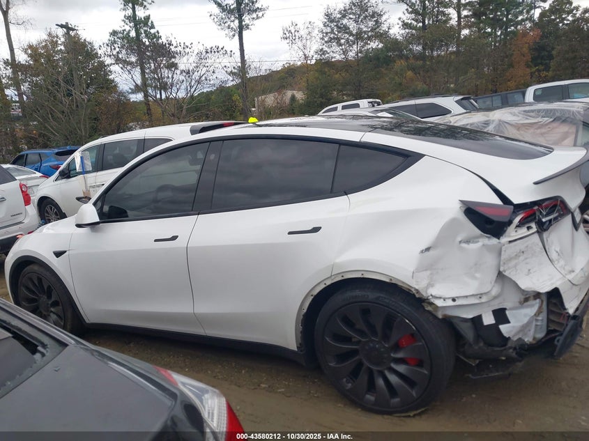 2021 Tesla Model Y Performance Dual Motor All-Wheel Drive VIN: 5YJYGDEF5MF073116 Lot: 43580212