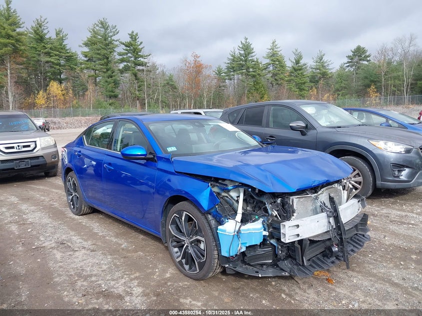 NISSAN ALTIMA SR AWD