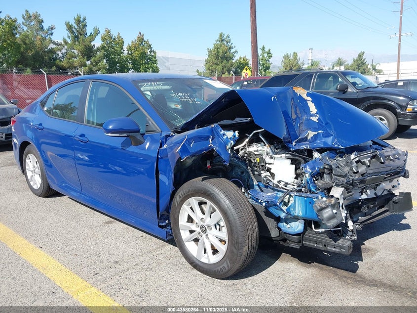 TOYOTA CAMRY LE
