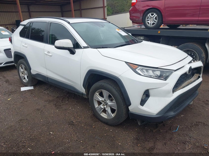 TOYOTA RAV4 XLE
