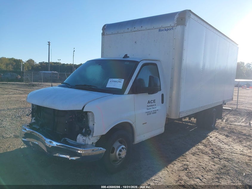 1HA3GTCG9JN007791 2018 CHEVROLET EXPRESS photo no. 2