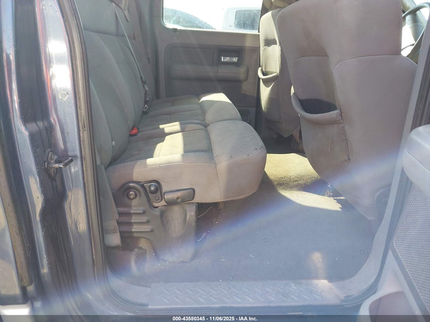 2005 Ford F-150 Xlt VIN: 1FTRW12W85KB74147 Lot: 43580345