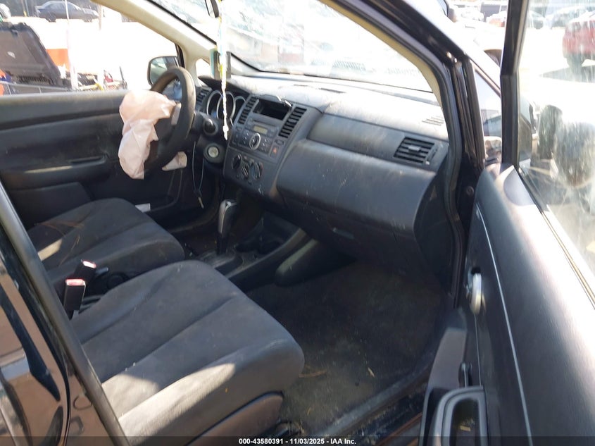 3N1CC11E39L424635 2009 NISSAN VERSA photo no. 5
