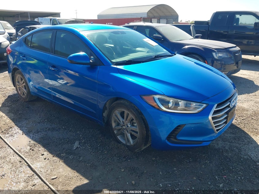 HYUNDAI ELANTRA SE