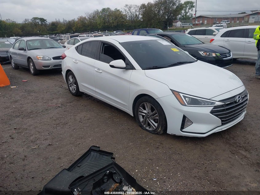 HYUNDAI ELANTRA SEL
