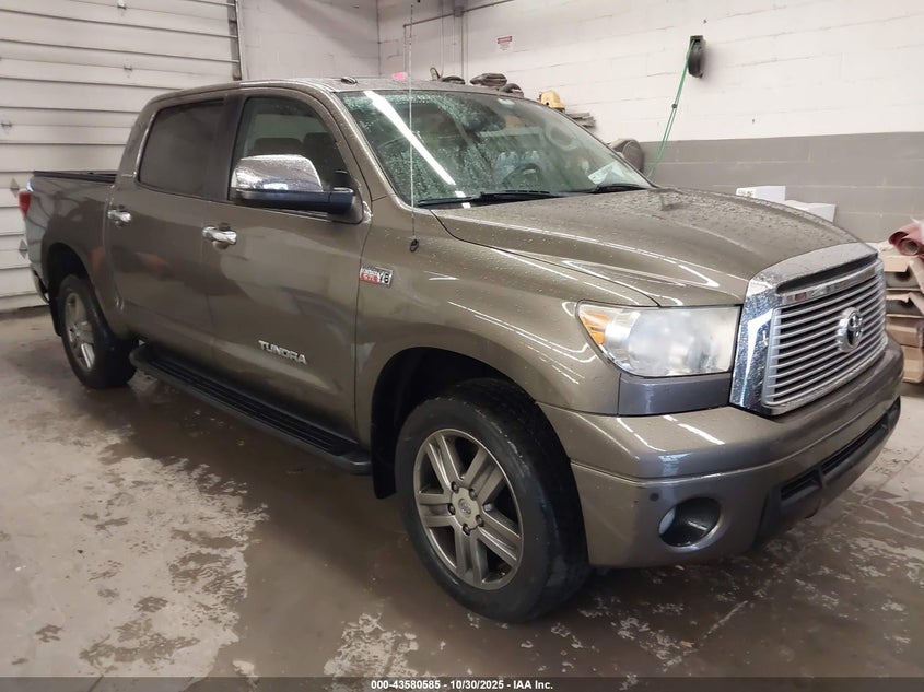 TOYOTA TUNDRA LIMITED 5.7L V8