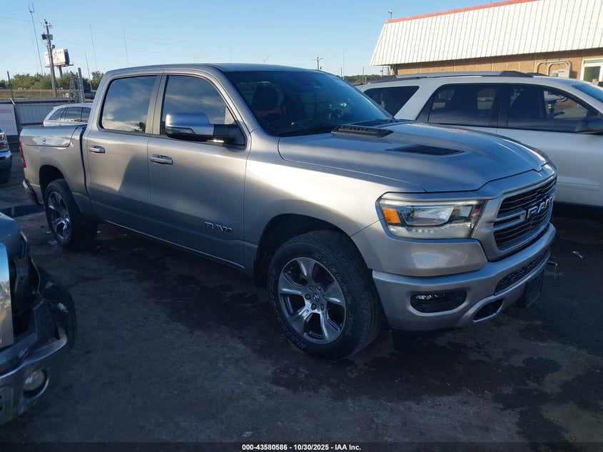 RAM 1500 LARAMIE 4X4 5 7 BOX