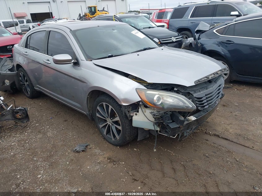 CHRYSLER 200 TOURING