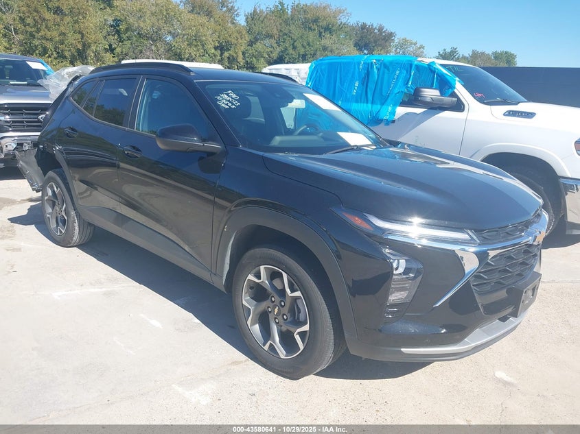 CHEVROLET TRAX FWD LT