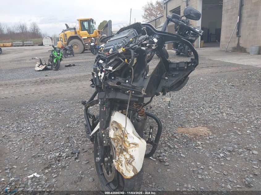 2018 HARLEY-DAVIDSON FLTRXS ROAD GLIDE SPECIAL - 1HD1KTC16JB674338