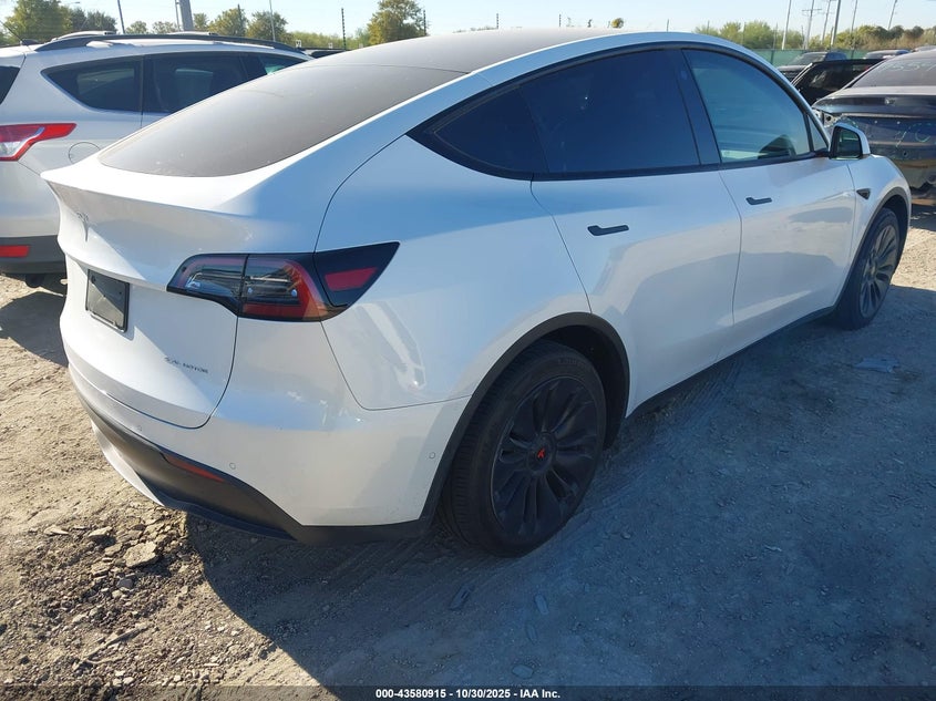 VIN 5YJYGAEE5MF212702 2021 TESLA MODEL Y LONG RANGE DUAL MOTOR ALL-WHEEL DRIVE
