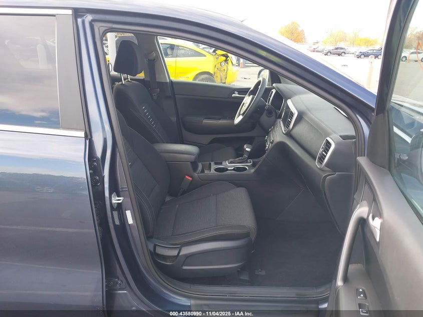 2022 KIA SPORTAGE LX KNDPMCACXN7019666