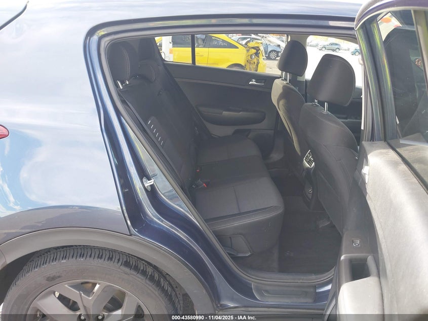 2022 KIA SPORTAGE LX KNDPMCACXN7019666