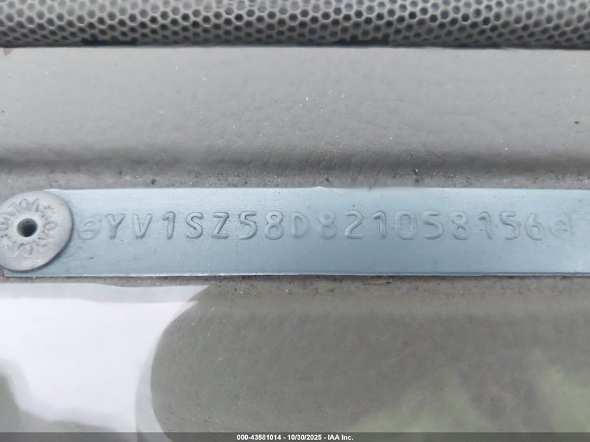 2002 Volvo V70 Xc VIN: YV1SZ58D821058156 Lot: 43581014