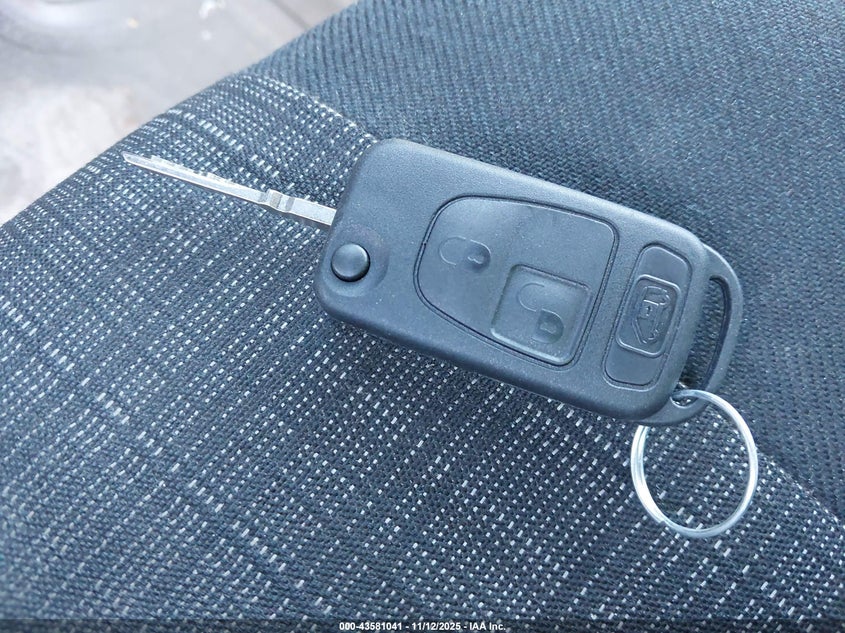 2015 Mercedes-Benz Sprinter 2500 High Roof VIN: WD3PE8CC5FP105437 Lot: 43581041