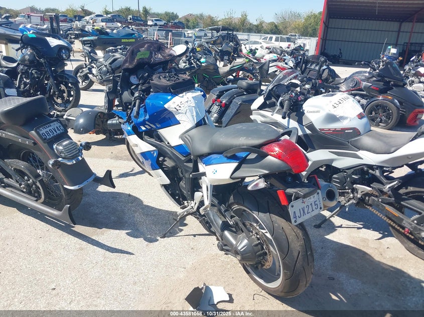 WB10591A75ZM27012 2005 BMW K 1200 photo no. 3