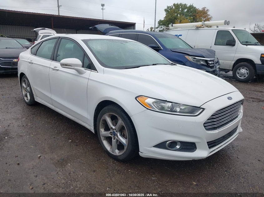 FORD FUSION SE