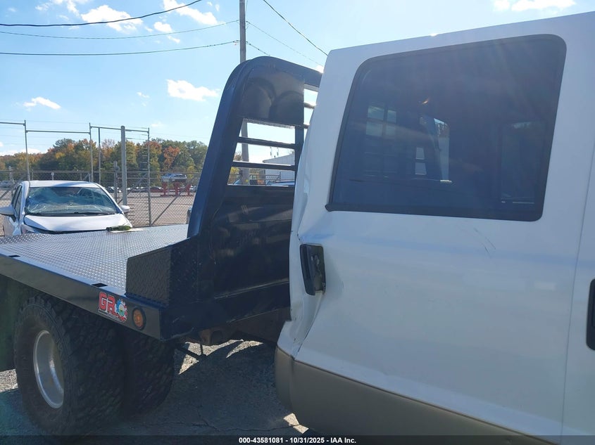 2000 Ford F-350 Lariat/Xl/Xlt VIN: 1FTWW33F4YEC09766 Lot: 43581081