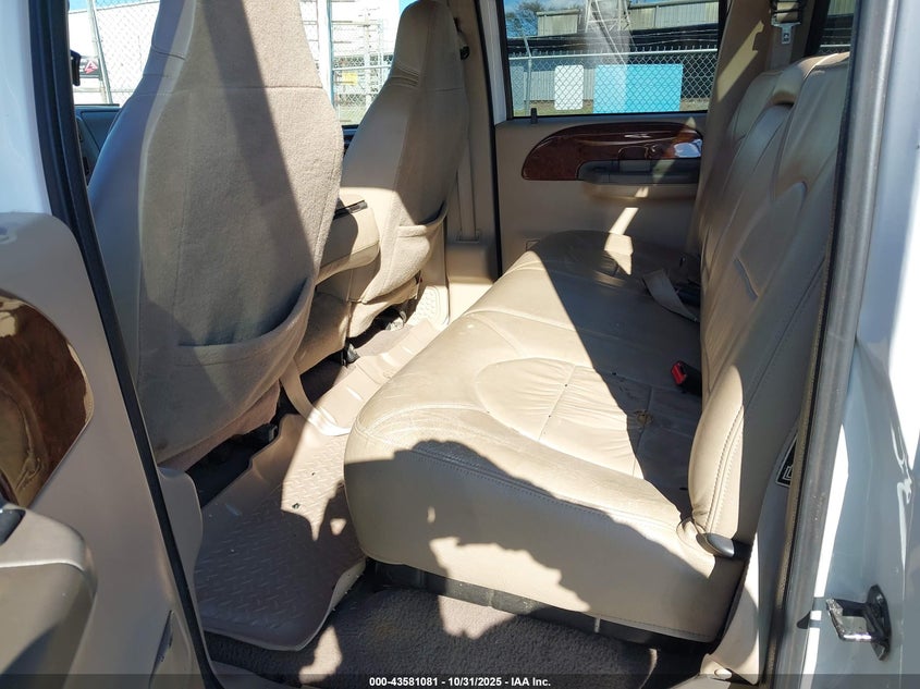 2000 Ford F-350 Lariat/Xl/Xlt VIN: 1FTWW33F4YEC09766 Lot: 43581081