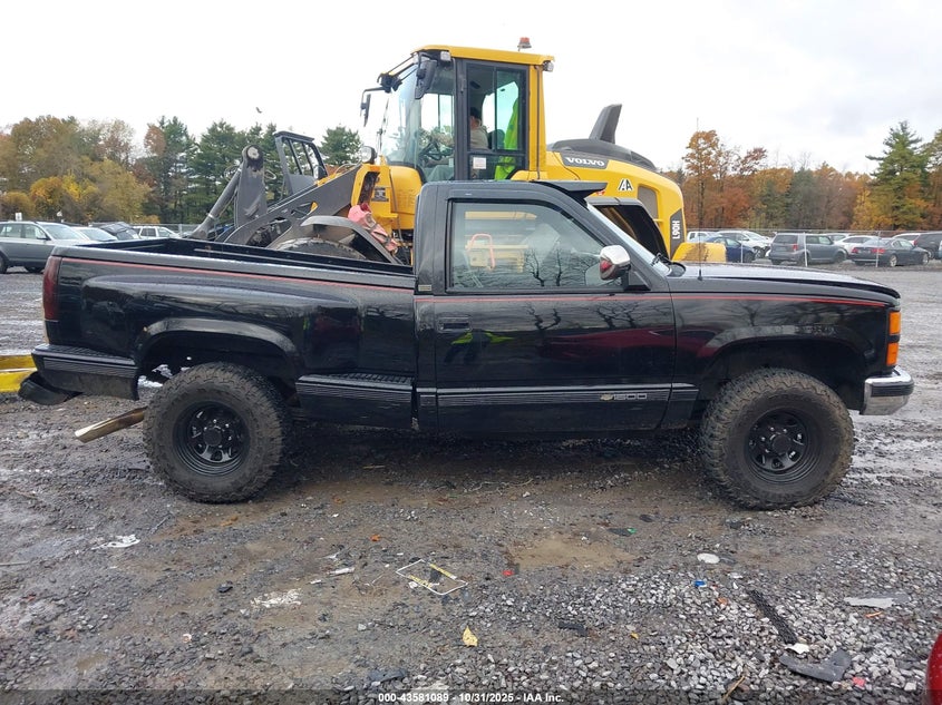 1988 Chevrolet Gmt-400 K1500 VIN: 1GCDK14KXJZ280889 Lot: 43581089