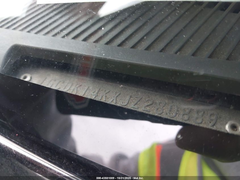 1988 Chevrolet Gmt-400 K1500 VIN: 1GCDK14KXJZ280889 Lot: 43581089