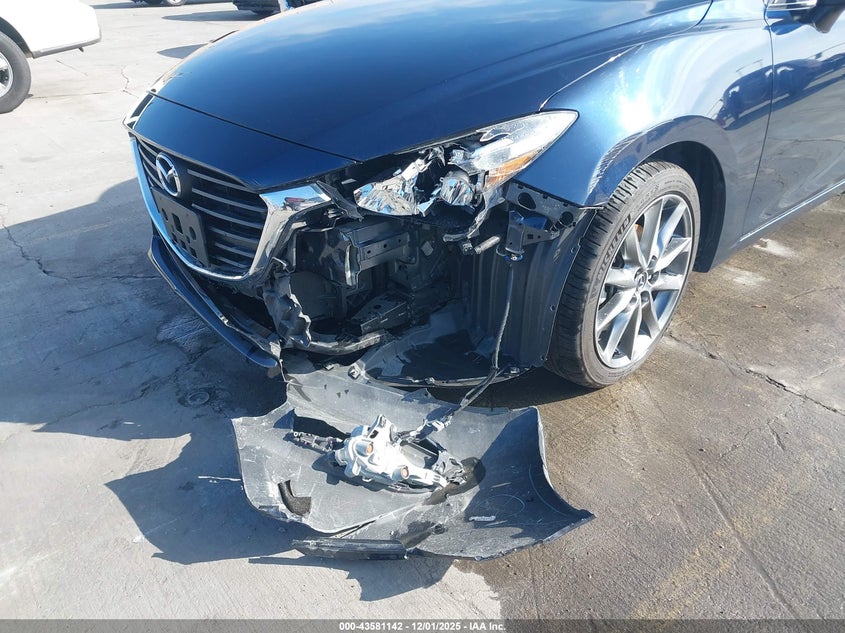 2018 Mazda Mazda3 Touring VIN: 3MZBN1V30JM254838 Lot: 43581142