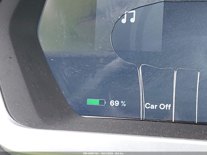 2013 Tesla Model S Performance VIN: 5YJSA1DP6DFP12765 Lot: 43581181