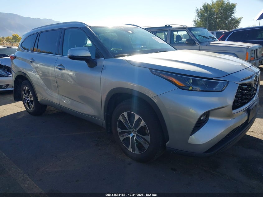 TOYOTA HIGHLANDER XLE