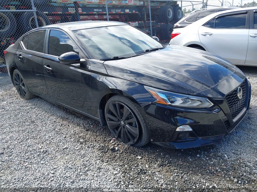 NISSAN ALTIMA SR FWD