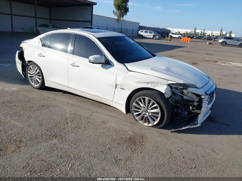 INFINITI Q50 3.0T LUXE