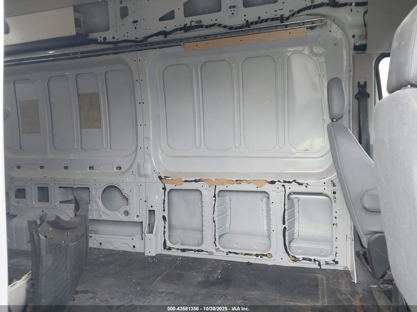 2018 Ford Transit-250 VIN: 1FTYR2XM3JKA42049 Lot: 43581356