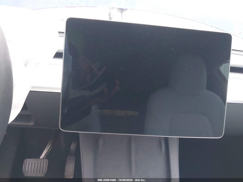 2024 Tesla Model Y Long Range Dual Motor All-Wheel Drive VIN: 7SAYGAEE5RF200351 Lot: 43581406