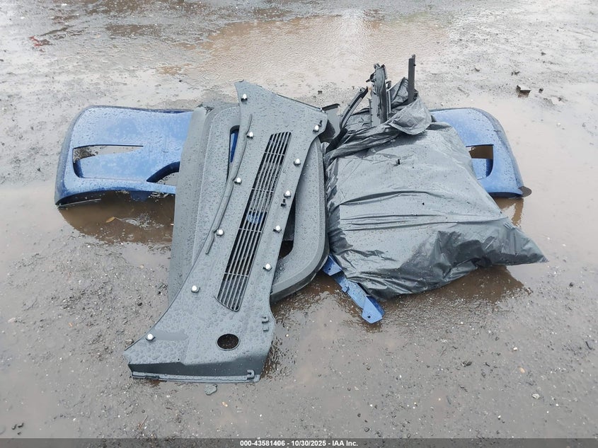 2024 Tesla Model Y Long Range Dual Motor All-Wheel Drive VIN: 7SAYGAEE5RF200351 Lot: 43581406