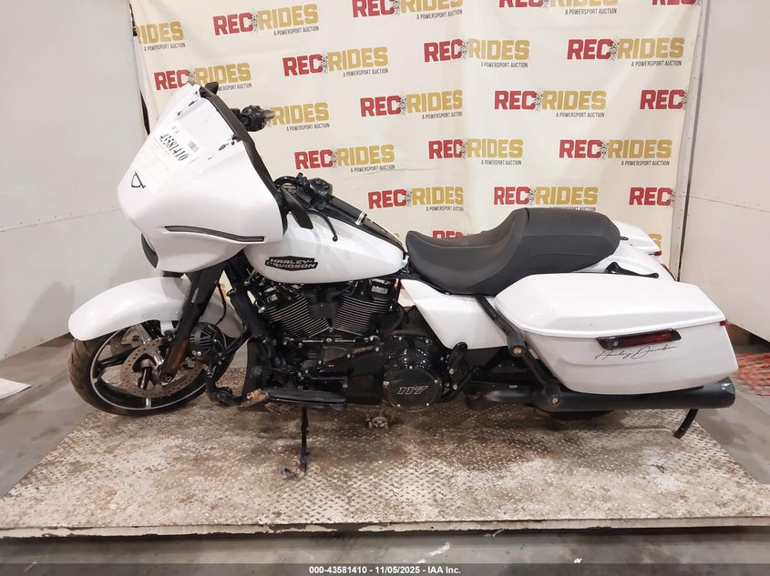 2025 Harley-Davidson Flhx VIN: 1HD1KB719SB631571 Lot: 43581410