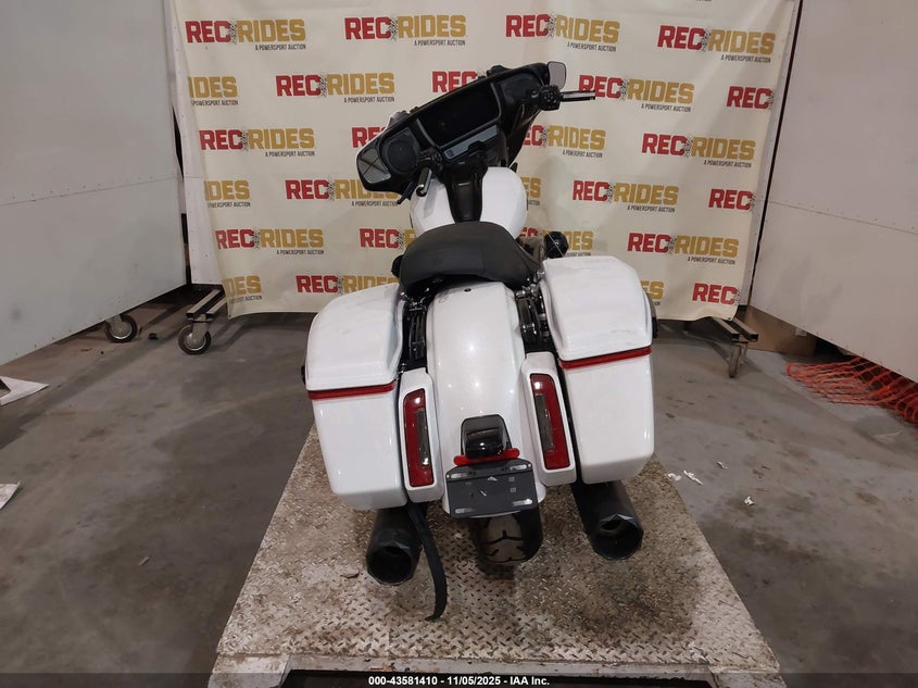 2025 Harley-Davidson Flhx VIN: 1HD1KB719SB631571 Lot: 43581410