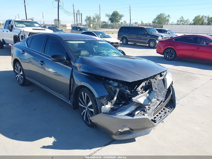 NISSAN ALTIMA SR FWD