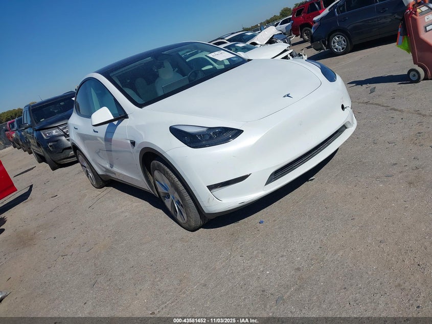 2024 TESLA MODEL Y LONG RANGE DUAL MOTOR ALL-WHEEL DRIVE - 7SAYGDEE4RA267781
