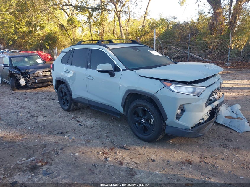 TOYOTA RAV4 XLE