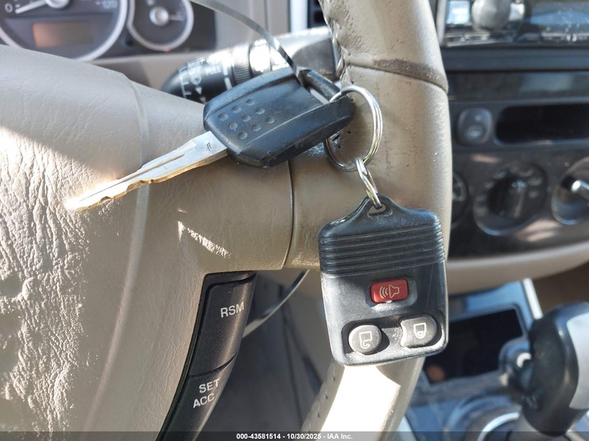 2006 Mercury Mariner Luxury/Premier VIN: 4M2YU56196KJ05664 Lot: 43581514