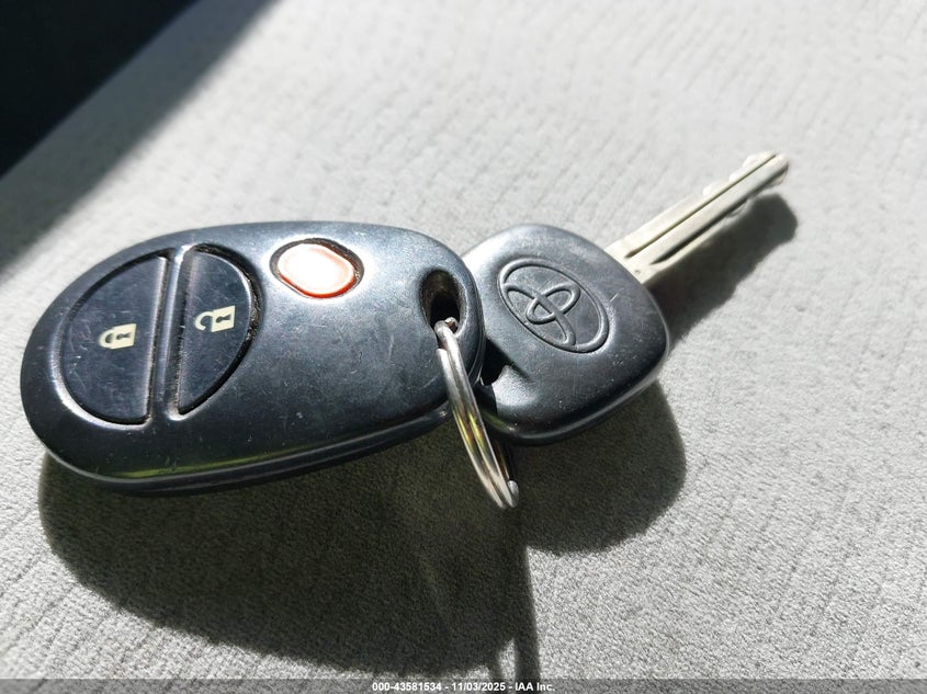 2008 Toyota Sequoia Sr5 5.7L V8 VIN: 5TDZY64AX8S015359 Lot: 43581534