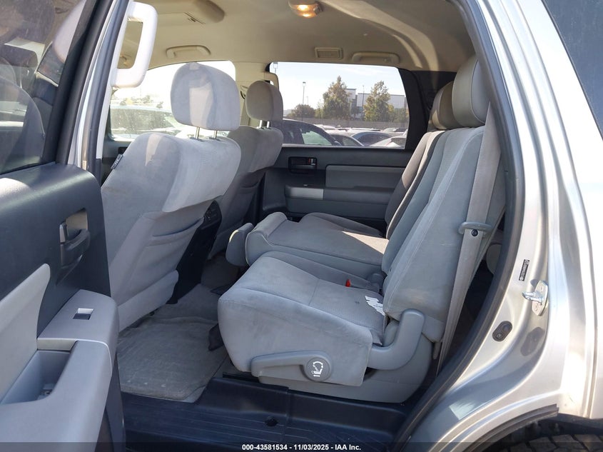 2008 Toyota Sequoia Sr5 5.7L V8 VIN: 5TDZY64AX8S015359 Lot: 43581534