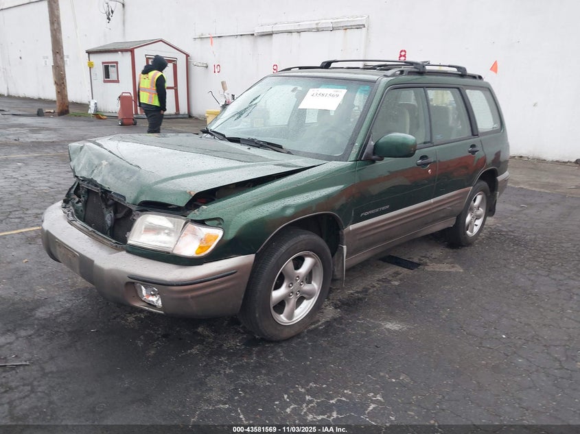 JF1SF65532H756916 2002 SUBARU FORESTER photo no. 2