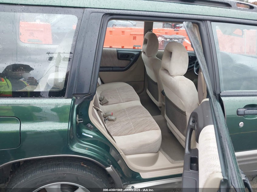 JF1SF65532H756916 2002 SUBARU FORESTER photo no. 8