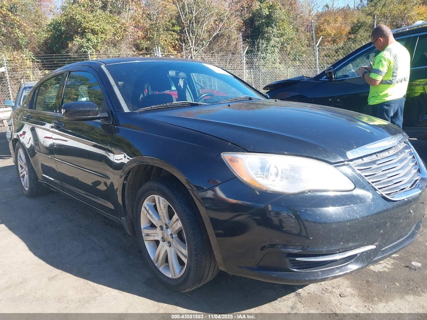 2013 CHRYSLER 200 TOURING - 1C3CCBBB3DN666071
