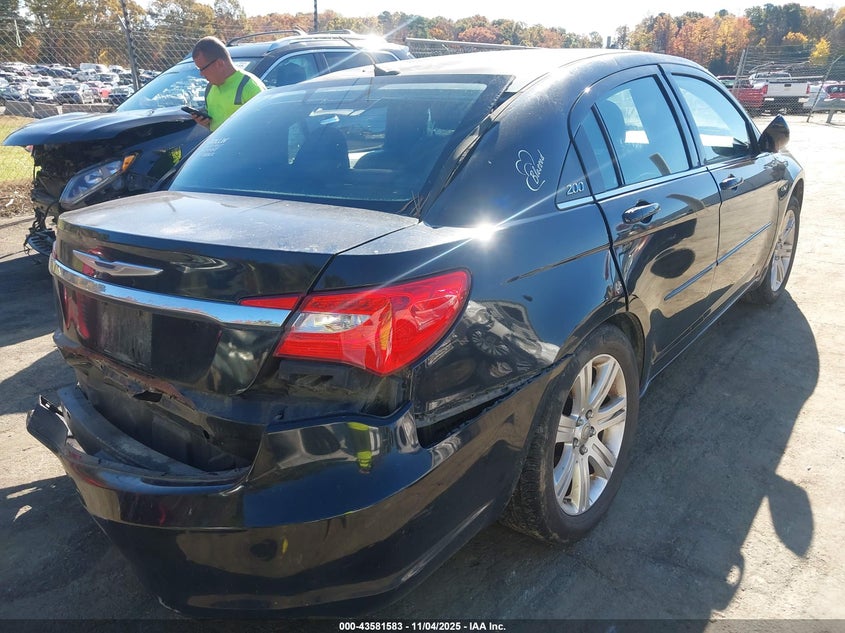 2013 CHRYSLER 200 TOURING - 1C3CCBBB3DN666071