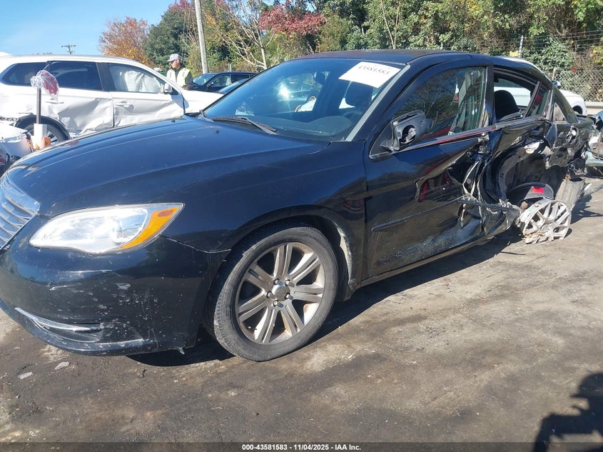 2013 CHRYSLER 200 TOURING - 1C3CCBBB3DN666071