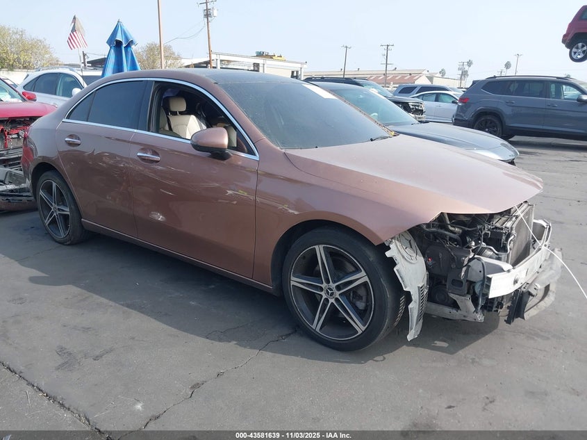 MERCEDES-BENZ A-CLASS A 220