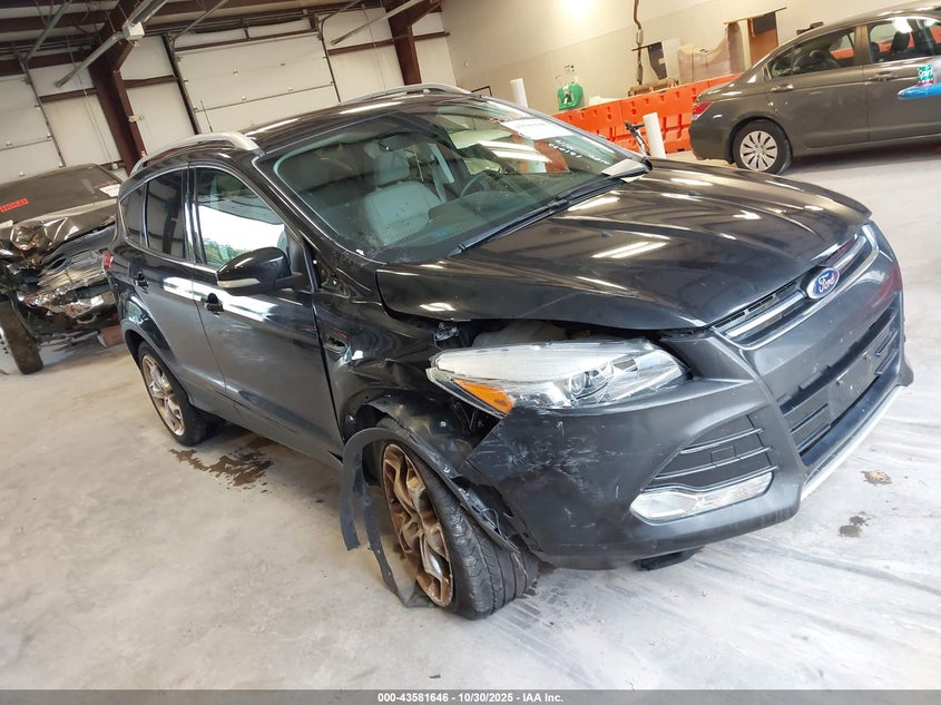 FORD ESCAPE TITANIUM